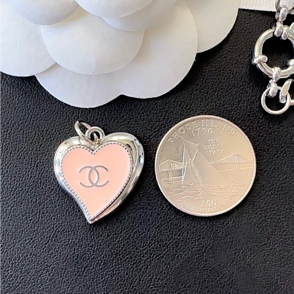 AUTHENTIC CHANEL PINK HEART STAMPED CC SILVER TONE ZIPPER PULL PENDANT AND CHAIN